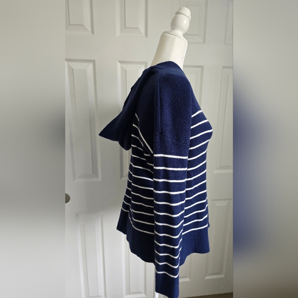 Tahari Women's V-Neck Sweater in Navy and White Stripes - Picture 2 of 9